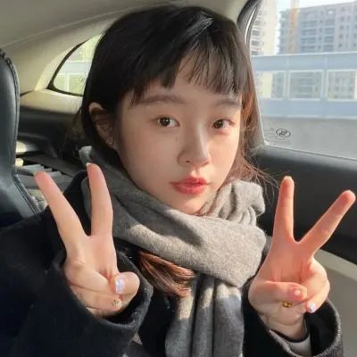 蒂拉和兰妮劫火车